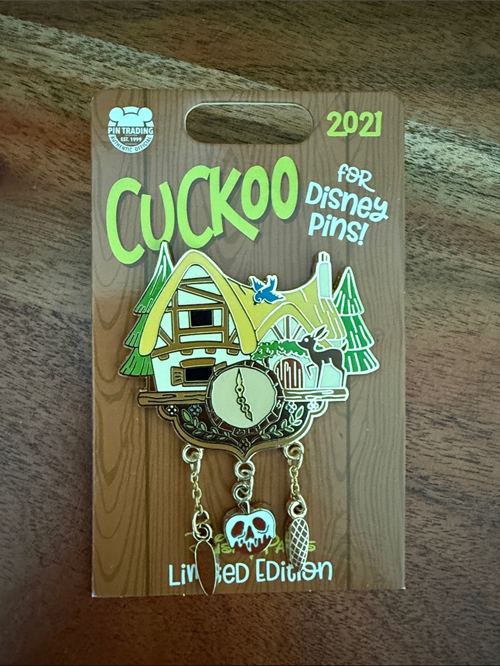 Cuckoo Clock 2021 Limited Snow White Disney Princess Trading Pin